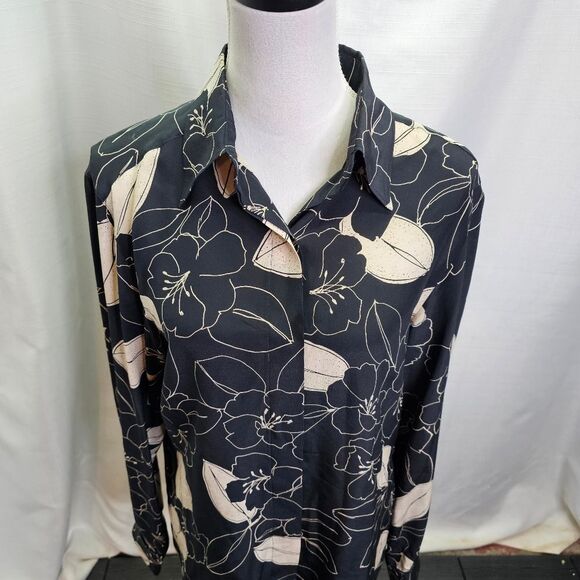 MaxMara Vintage Black and Cream Floral Silk Button Front Blouse Size 10 - Picture 3 of 10